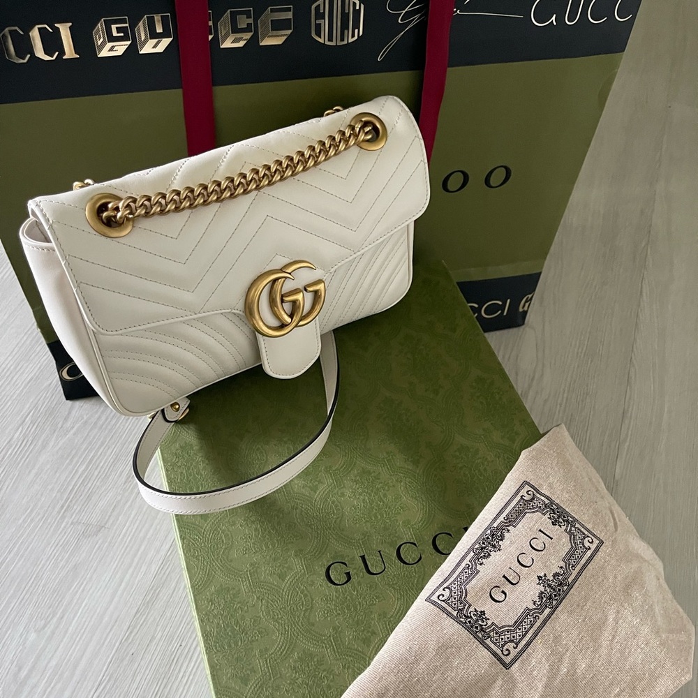 White Gucci GG Marmont small shoulder bag